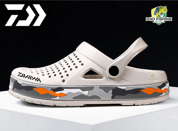 Nova Sandália Crocs DAIWA - Impermeável - Antiderrapante - SUPER CONFORTÁVEL